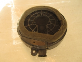 Mercedes Benz - BOSE REAR LEFT DOOR SPEAKER - 2038202302